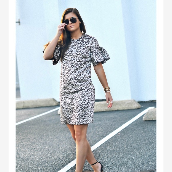 Banana Republic leopard print dress with puff sleeve  size 6 - Picture 8 of 10